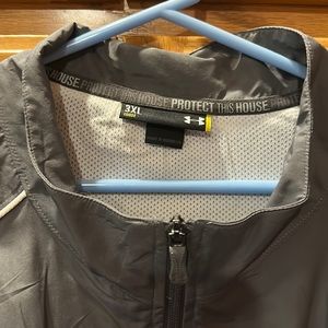 Men’s under armour wind breaker 3XL